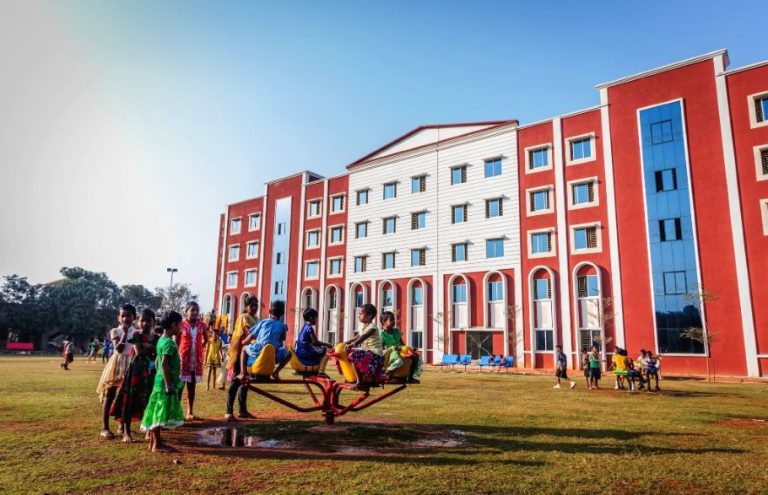 KISS praise in Parliament