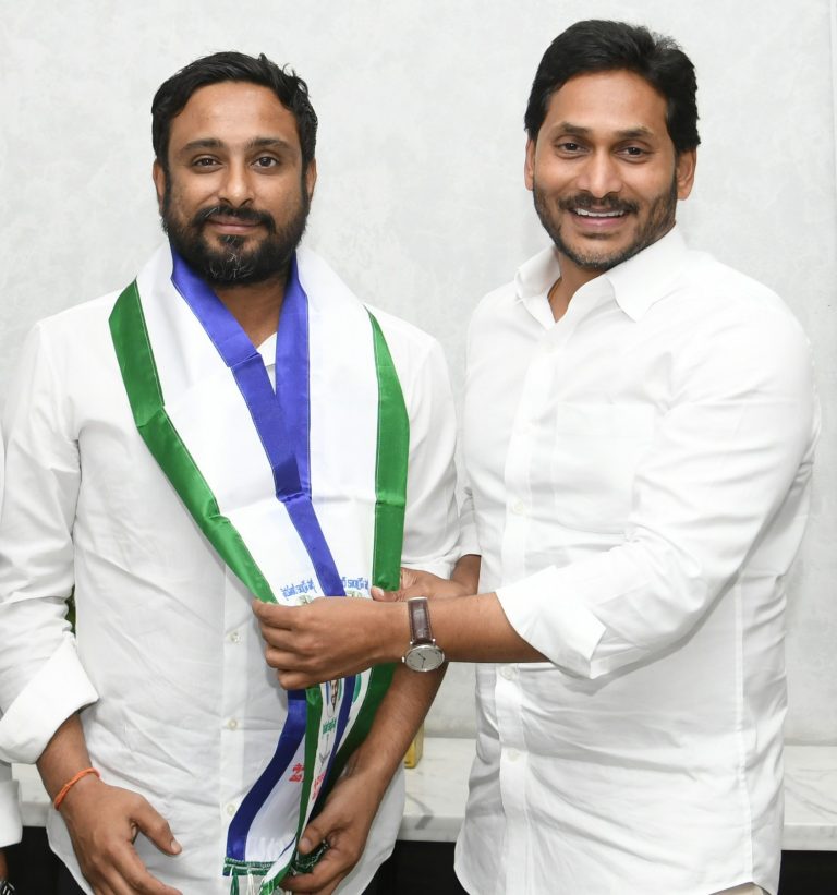 Rayudu joins YSRCP