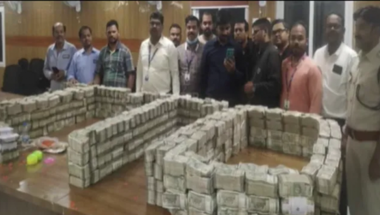 Huge Cash Haul During I-T Raids In Odisha: BJP Targets BJD & Congress Over Corruption