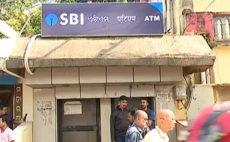 Miscreants Loot Over Rs 10 Lakh From Bank ATM In Bhubaneswar