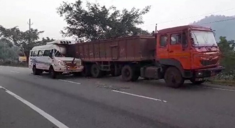 1 Killed, 5 Critical As Van With Picnickers Rams Truck Parked Along Highway In Odisha’s Nayagarh