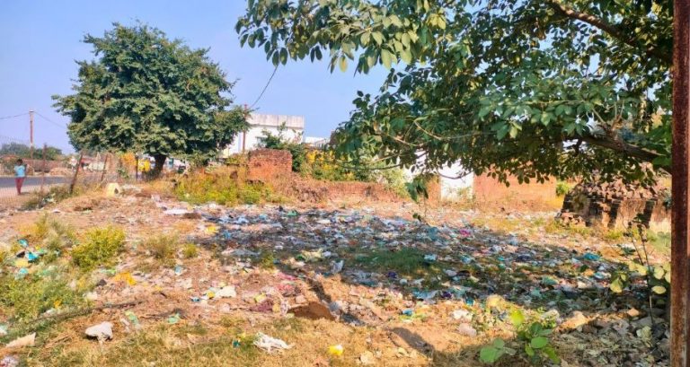 Garbage-filled plot in Mandla village