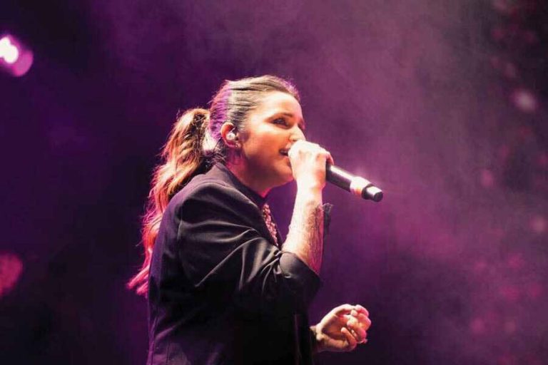 Parineeti chopra live performance