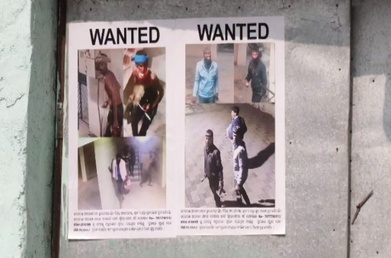Commissionerate Police Pastes Posters Of ‘Wanted’ Burglars Involved In Bhubaneswar Apartment Loots