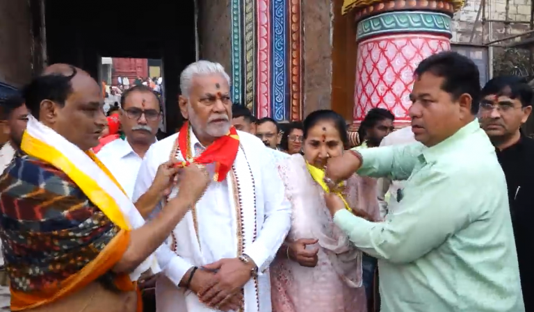 Union Minister Parshottam Rupala Offers Prayer At Jagannath Temple In Odisha’s Puri