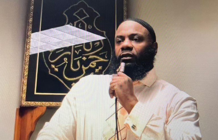 US Imam Shot Dead Outside Mosque
