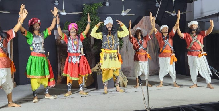 play on buxi jagabandhu