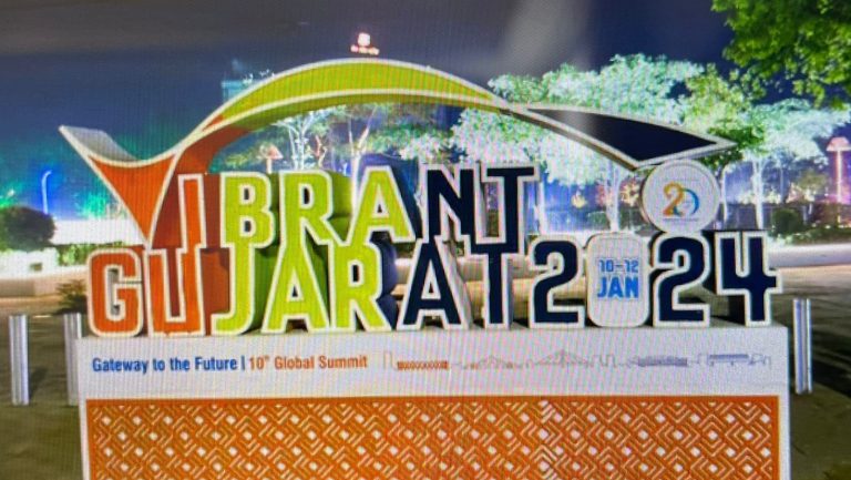 Mukesh Ambani Plans to Make Gujarat Global Leader In Green Growth; Adani To Invest Rs 55,000 Cr In State