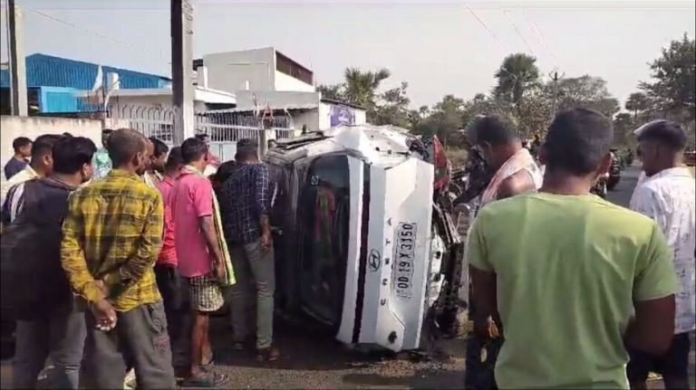 2 Killed On The Spot After Two Cars Collide in Odisha's Angul