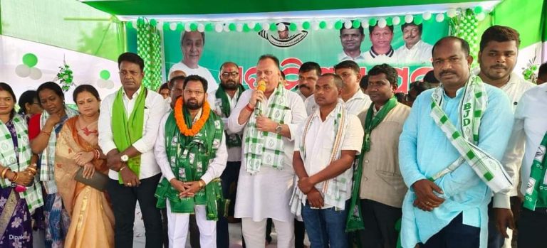 Former Odisha MLA Manoranjan Sethi Quits BJP & Returns To BJD After 10 Years