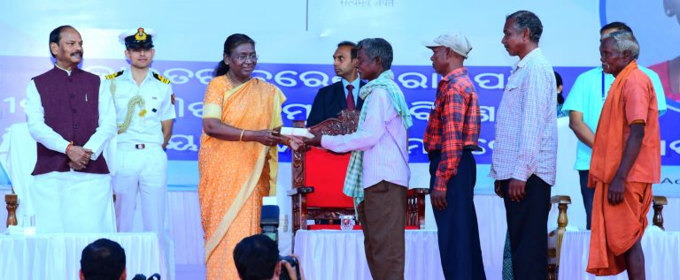 President Droupadi Murmu Interacts With PVTGs In Keonjhar On 2nd Day Of Odisha Visit