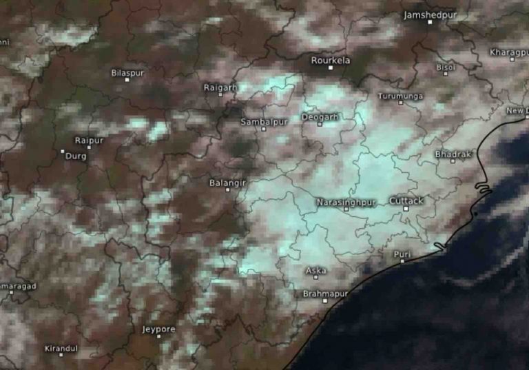 Heavy Rain Lashes Khurda & Ganjam; Thundershower To Continue, Slight Rise In Temp After Feb 29