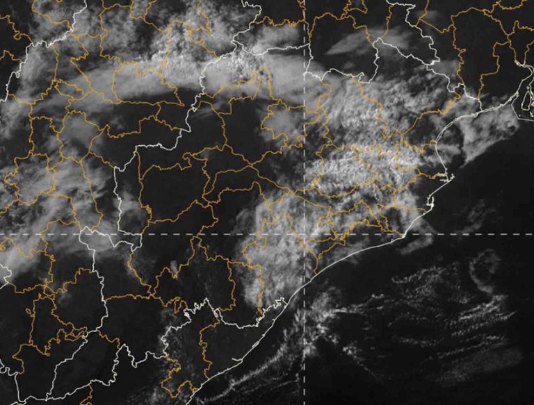 Heavy Rain Lashes Odisha’s Ganjam, Thundershower To Continue Till March 3