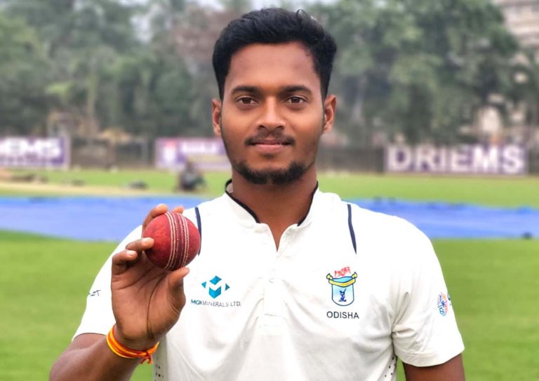 Rajesh Mohanty 5 wkts