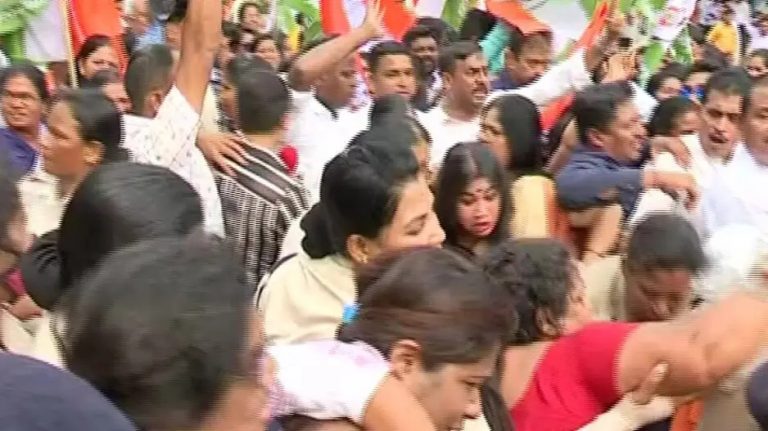 Odisha Mahila Congress Members Scuffle With Police, Stopped From Gheraoing Naveen Niwas
