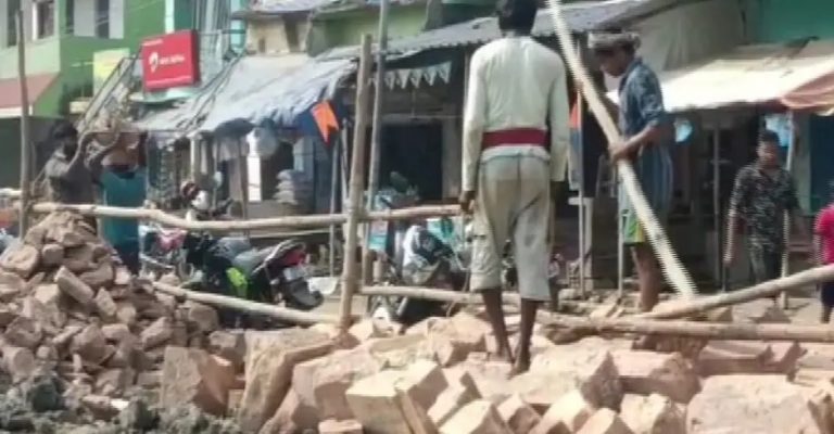 boundary wall collapse
