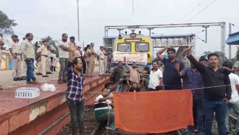 Truck Owners’s 24-Hour Bandh Over Rly Project Hits Life In Odisha’s Keonjhar