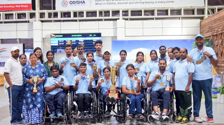 Odisha wheelchair fencers
