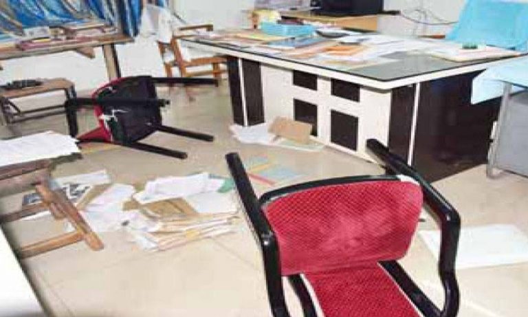 2 Doctors Thrash Hospital Staff, Ransack CDMO Office In Odisha’s Sambalpur