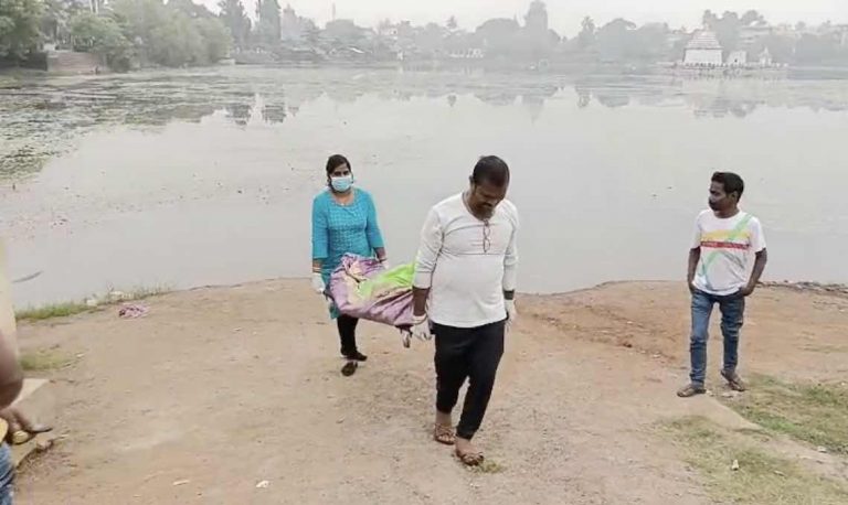 Woman’s Body Recovered From Bindu Sagar Near Bhubaneswar’s Lingaraj Temple