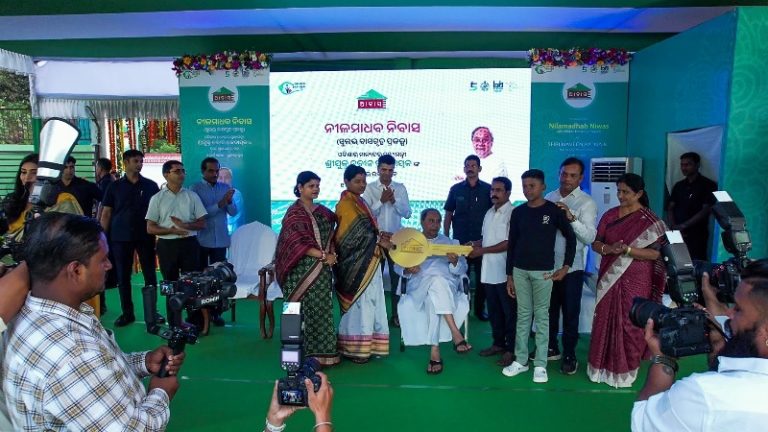 house for slum dwellers