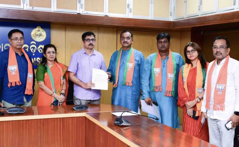Odisha BJP Questions Z-Category Security For V K Pandian, Files Complaint With CEO