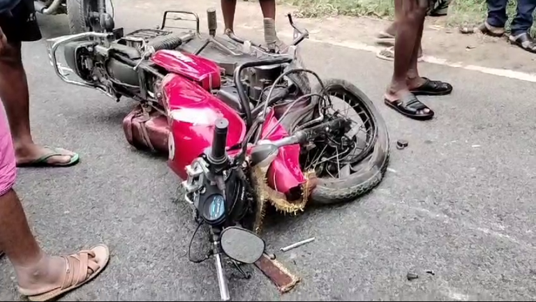 Woman Killed, 2 Critical After Bike-Car Collision In Odisha’s Puri