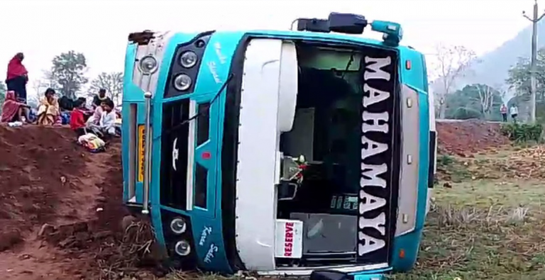 15 Pilgrims From Chhattisgarh Injured As Bus Overturns In Odisha’s Bargarh