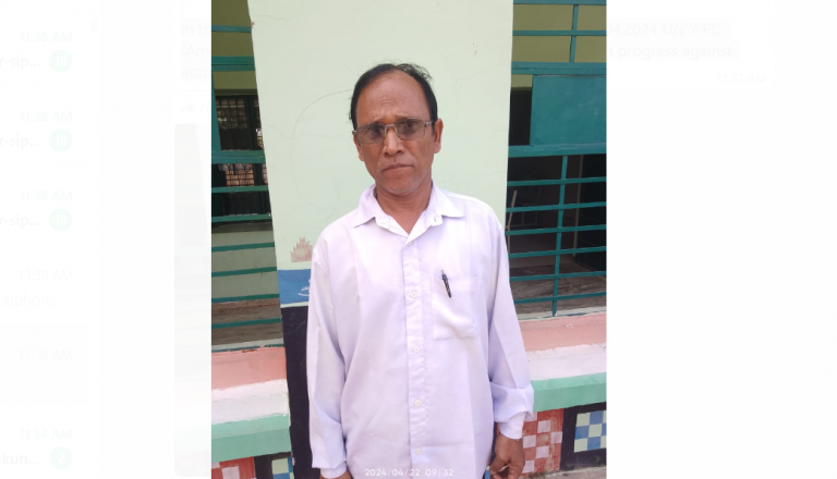 High School Headmaster Caught Taking Bribe By Odisha Vigilance In Bargarh