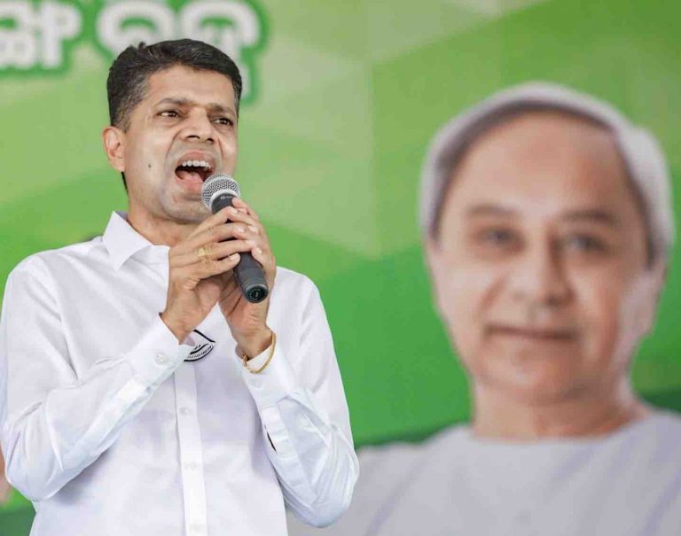 V K Pandian Asks Narendra Modi For 4 Guarantees, Extends Invite For Naveen Patnaik’s Swearing-In