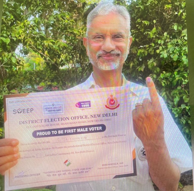 Foreign Minister S Jaishankar Gets A Certificate For Voting For This Reason