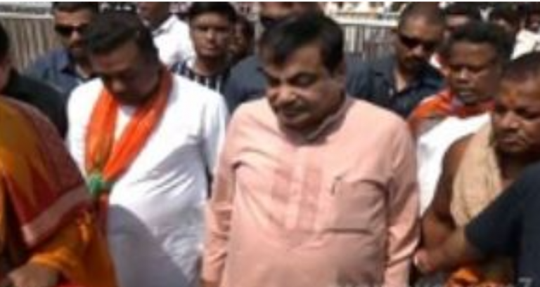 Odisha Elections: Nitin Gadkari Offers Prayer At Puri Jagannath Temple Before Launching BJP Campaign