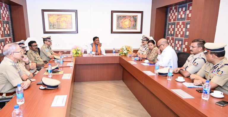 Odisha CM Mohan Majhi Reviews Law & Order Situation At High-Level Meet With Police Officials