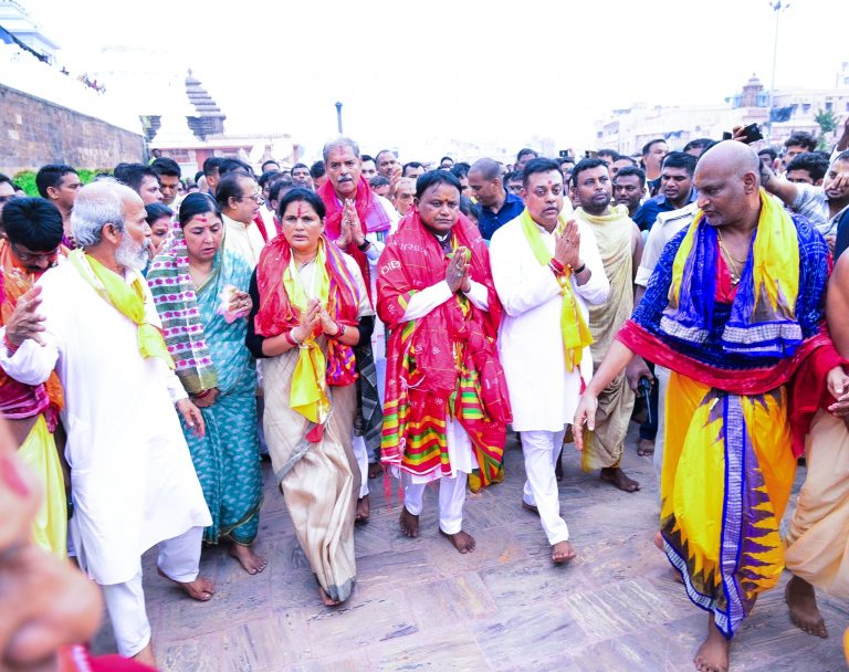 All 4 Gates Of Puri Jagannath Temple Reopened For Devotees; Odisha CM & Ministers Offer Prayers