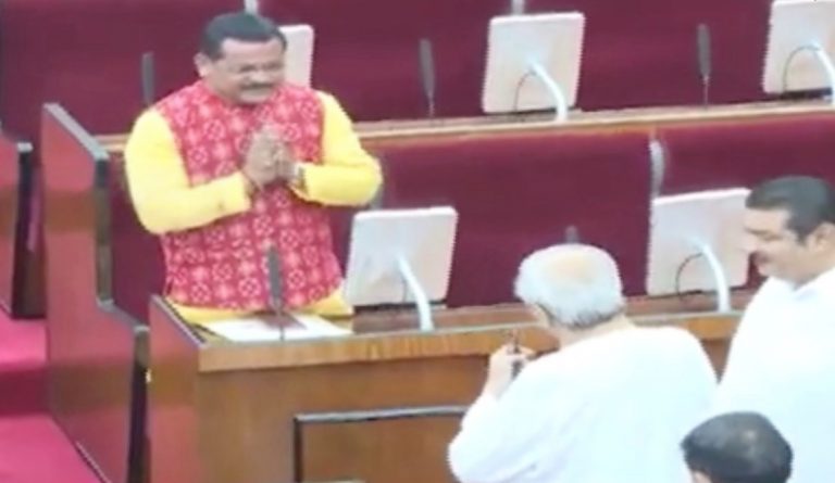 Oh! You Defeated Me! Naveen Patnaik To Laxman Bag During Oath-Taking In Odisha Assembly