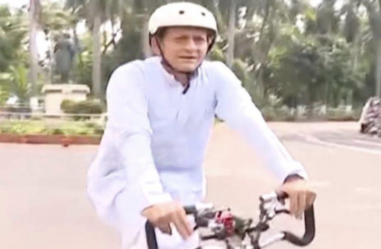 First-Time BJP MLA Sidhant Mohapatra Rides Bicycle To Odisha Assembly
