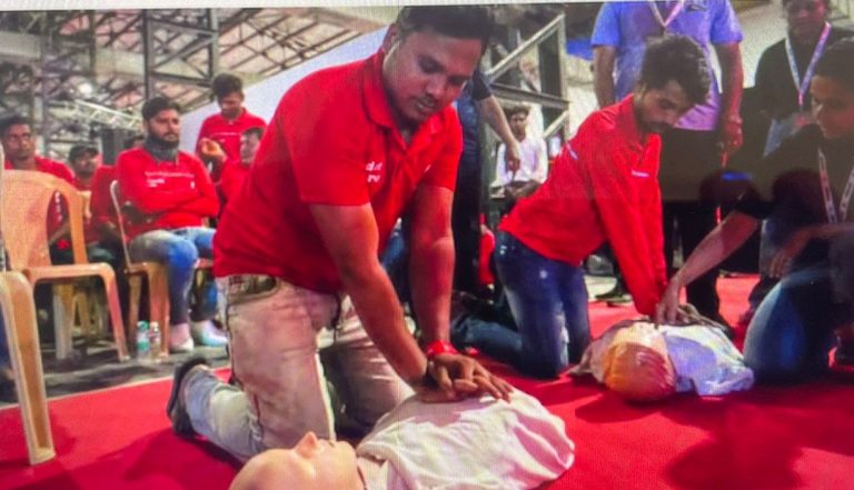 Zomato Trains More Than 30,000 Delivery Partners To Provide Medical Aid During Roadside Emergencies