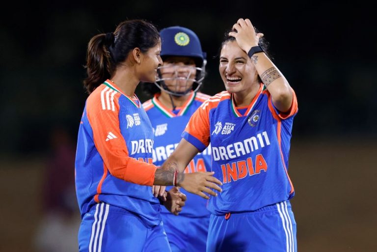 India women rout Pakistan