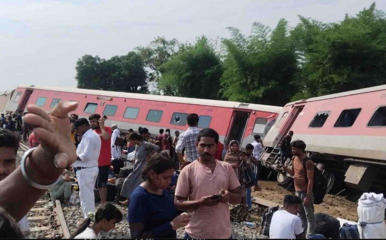 1 Dead, 7 Injured As Chandigarh-Dibrugarh Express Derails in UP’s Gonda