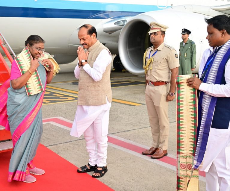President Droupadi Murmu in Bhubaneswar airport