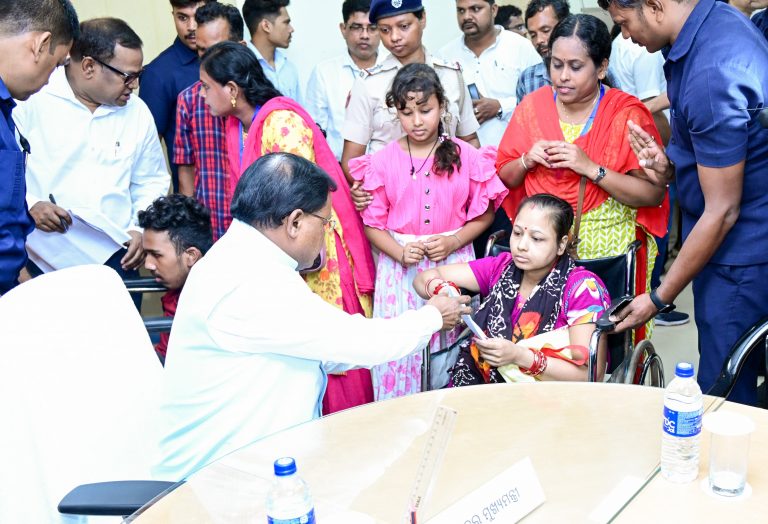 Over 5000 Turn Up During Odisha CM Mohan Majhi’s Grievance Hearing