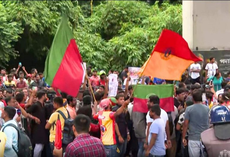 Football fans protest