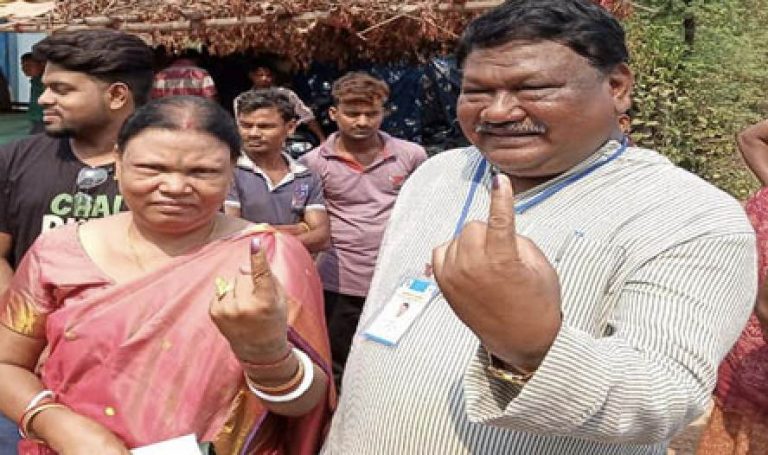Jual Oram’s Wife Jhingia Passes Away; Odisha CM & BJP Leaders Pay Last Respects