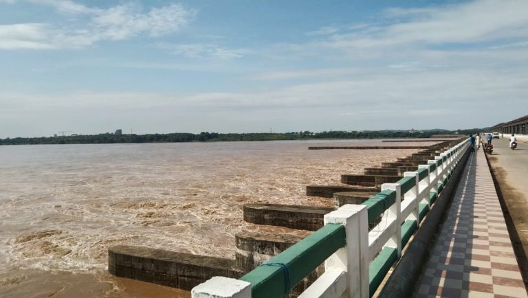 Odisha SRC Sounds Alert Amid Rise In Water Level Of Mahanadi At Mundali