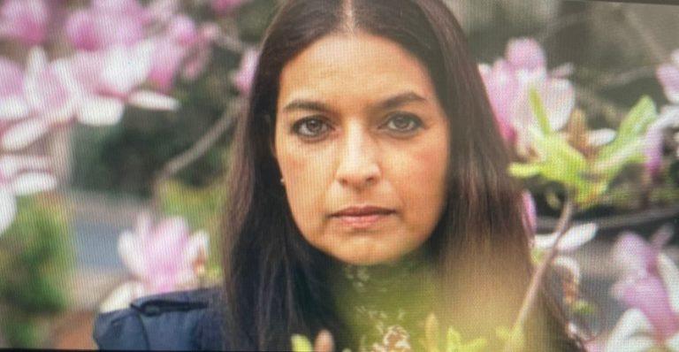 Pulitzer Prize Winner Jhumpa Lahiri Declines Award Over New York Museum’s Head Scarf Ban