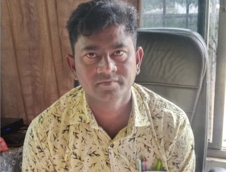 Odisha Vigilance Apprehends Principal Of Govt College While Taking Rs 10K Bribe