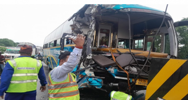 10 Injured As Bhubaneswar-Bound Bus Hits Truck In Cuttack