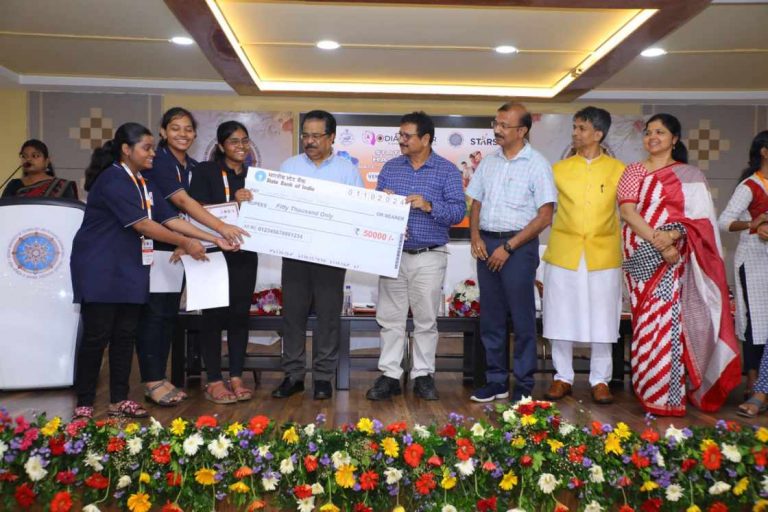 Adarsha Vidyalaya Jhargrahi Students Win Smart Odisha Hackathon 2.0 Contest