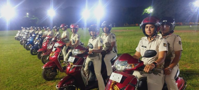 ‘Shakti Bahini’ Patrol Team To Ensure Women’s Safety At Puja Pandals In Bhubaneswar