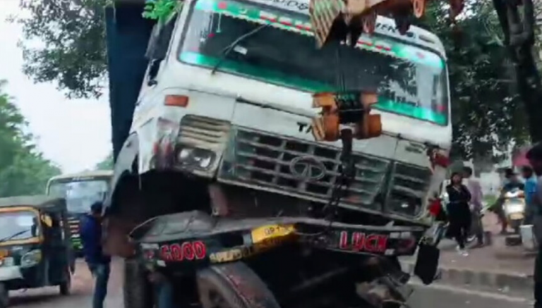 2 Critical As Truck Rams Into Car In Bhubaneswar